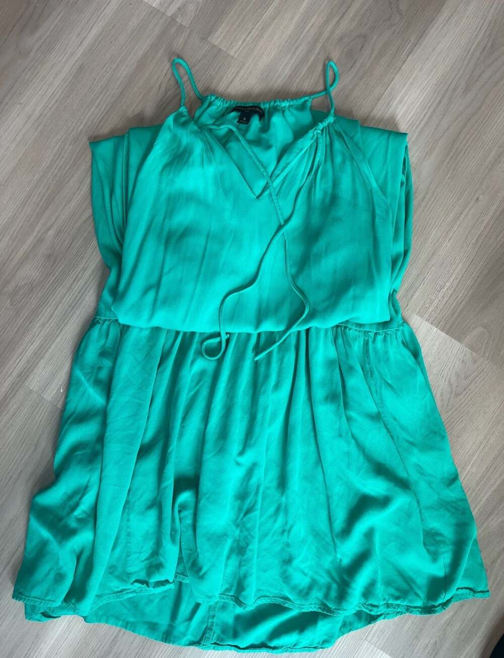 banana republic green satin dress | Dresses | Banana Republic Sleeveless Tiered Maxi Size S Satin trapeze dress